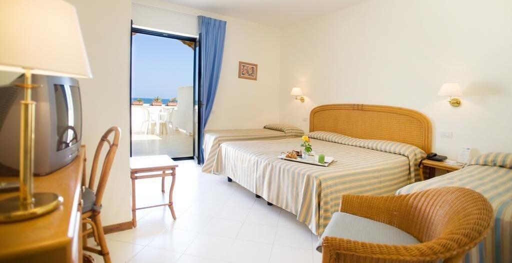 Hotel Del Levante Torre Canne Esterno foto
