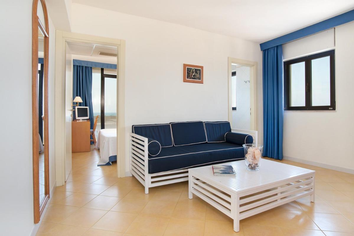 Hotel Del Levante Torre Canne Esterno foto