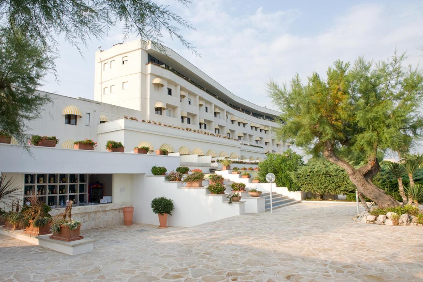 Hotel Del Levante Torre Canne Esterno foto