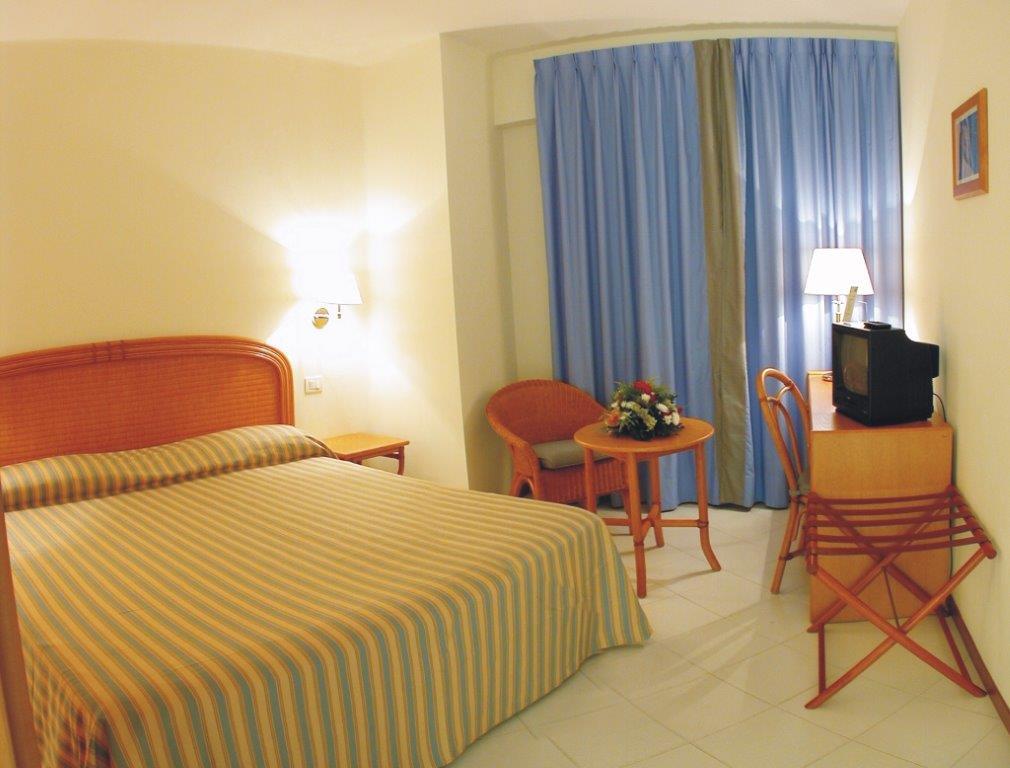 Hotel Del Levante Torre Canne Esterno foto